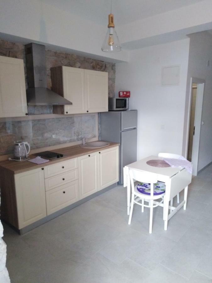 Apartment Iris Drašnice Zewnętrze zdjęcie