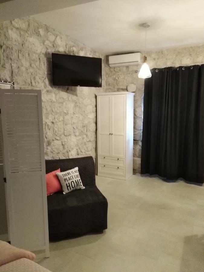 Apartment Iris Drašnice Zewnętrze zdjęcie