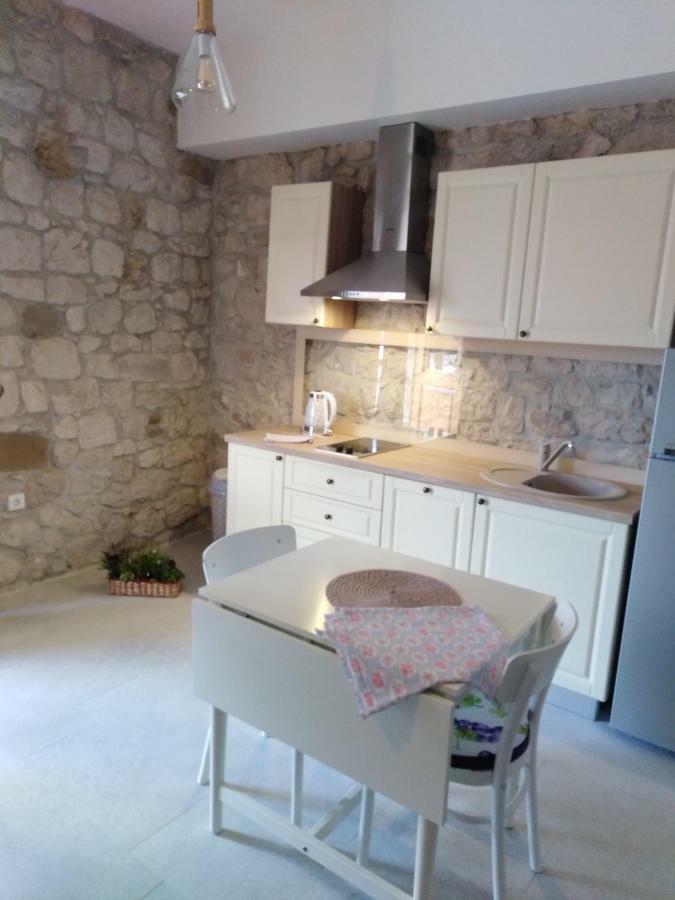 Apartment Iris Drašnice Zewnętrze zdjęcie