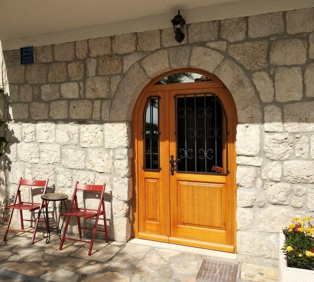 Apartment Iris Drašnice Zewnętrze zdjęcie